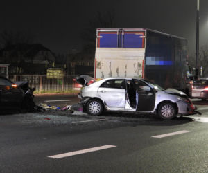 Miał trzy promile, rozbił cztery auta. 26-latek roztrzaskał się w Warszawie