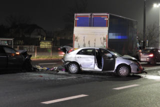 Miał trzy promile, rozbił cztery auta. 26-latek roztrzaskał się w Warszawie