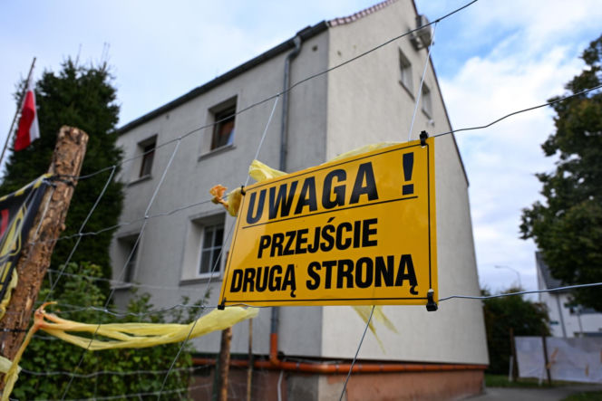 Uszkodzona kamienica przy ul. Hożej w Szczecinie