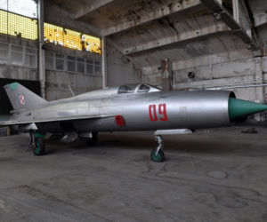 Rogowo: Zabytkowy samolot MIG 21 trafił do muzeum