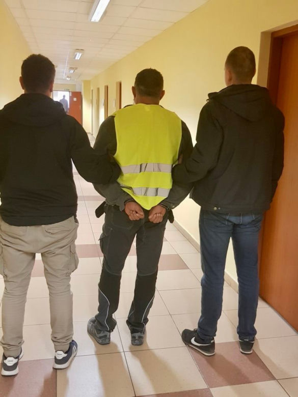 Policjanci-przebierańcy grasowali w Koszalinie i Szczecinie. Wpadli w ręce prawdziwych stróżów prawa