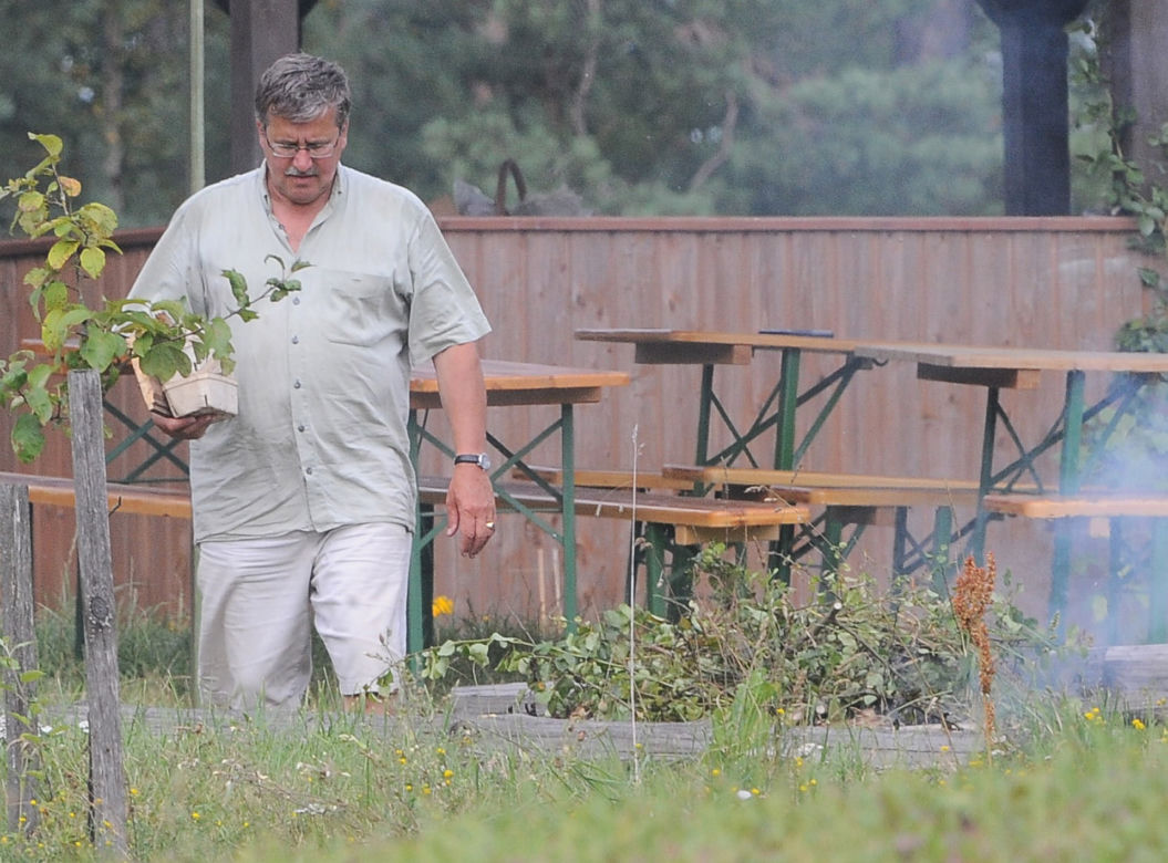 Bronisław Komorowski. Maturę zdałem na tróję bo pomogły nauczycielki