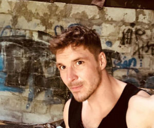 M jak miłość. Mikołaj Roznerski zdradził wstydliwą tajemnicę z młodości! Tego nikt o nim nie wiedział - ZDJĘCIE