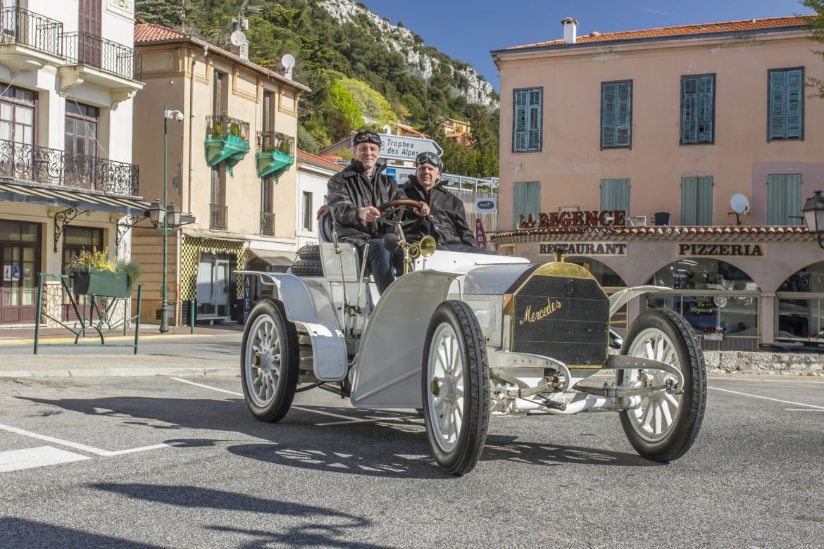 Nazwa Mercedes obchodzi 120 lat