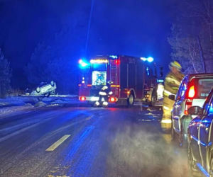 Dachowanie auta na DW-803 na  odcinku Ruda Wolińska - Żebrak