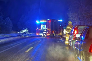 Dachowanie auta na DW-803 na  odcinku Ruda Wolińska - Żebrak