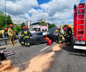 BMW roztrzaskało się na moście