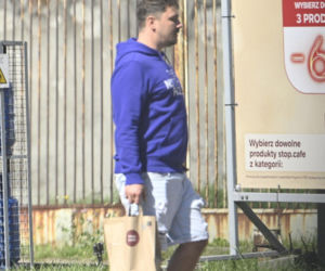 Daniel Martyniuk załatwia sprawunki w Warszawie