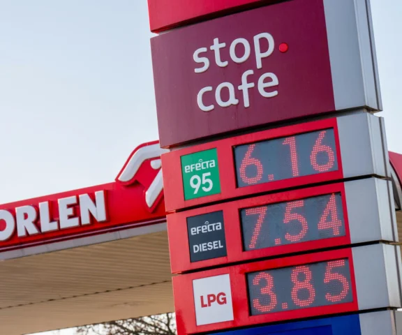 Decyzja ministra energii. Wiemy, ile zapłacisz za benzynę