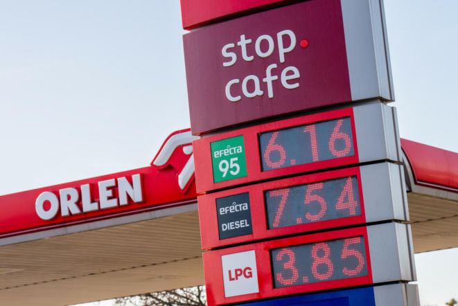 Przed majówką ceny paliw znów mogą wystrzelić