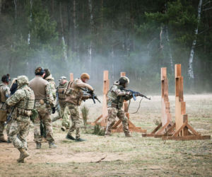 Ukraińscy żołnierze przechodzą intensywne szkolenia