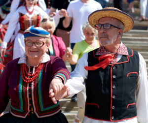 3 MAJA: Biało-czerwone flagi i polonez. Tak świętował Lublin