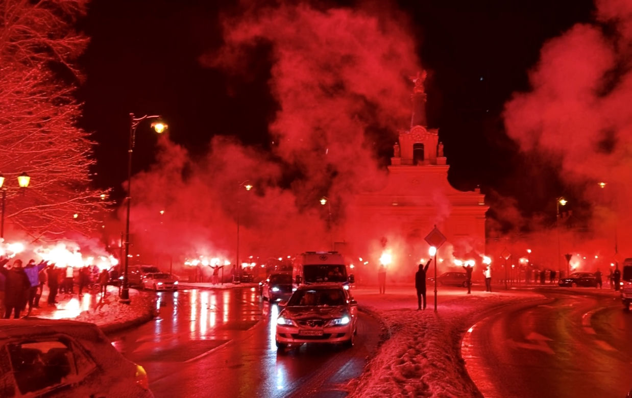 "Racowisko" kibiców Jagiellonii Białystok rozpoczęło się o symbolicznej godz. 19:20