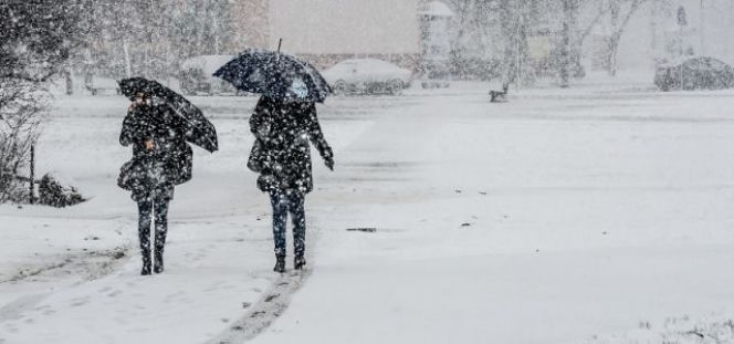Pogoda 16-dniowa - śnieżyce i wichury. IMGW wydało oświadczenie 