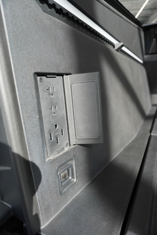 Tesla Cybertruck 