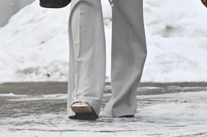 Justyna Steczkowska boso na śniegu