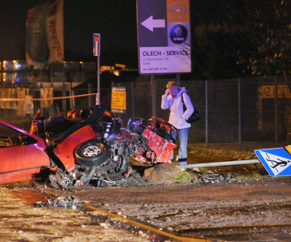 Łódź: Tragiczny wypadek - matka i syn nie żyją. Suzuki zderzyło się z tirem