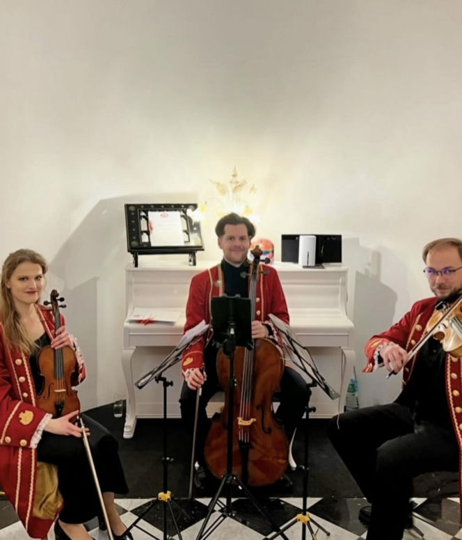 Kożuchowska, Karolak i Ogórek na salonach u księcia. Ciekawy dobór strojów