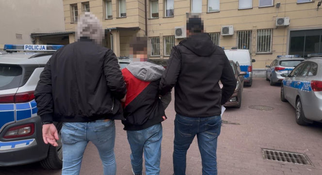 15-latek brutalnie pobity przez pseudokibiców. Na jego ciele namalowali jeden symbol