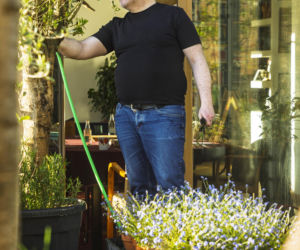 Poseł Kowal ogrodnik