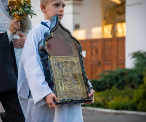 Cud w Supraślu. Ikona Bogurodzicy Życiodajne Źródło wydziela mirro