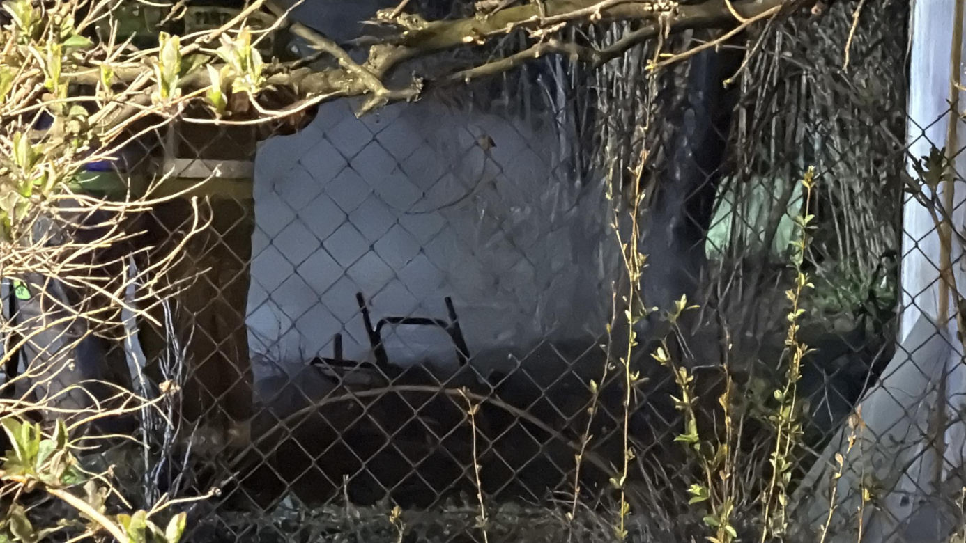 Tragedia na terenie ogródków działkowych. Altanka stanęła w ogniu. W srodku znaleźli zwęglone ciało