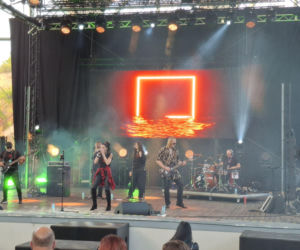 PGS Rock Festival na Kadzielni. Tłumy fanów śpiewały z LemON-em i Ewą Farną