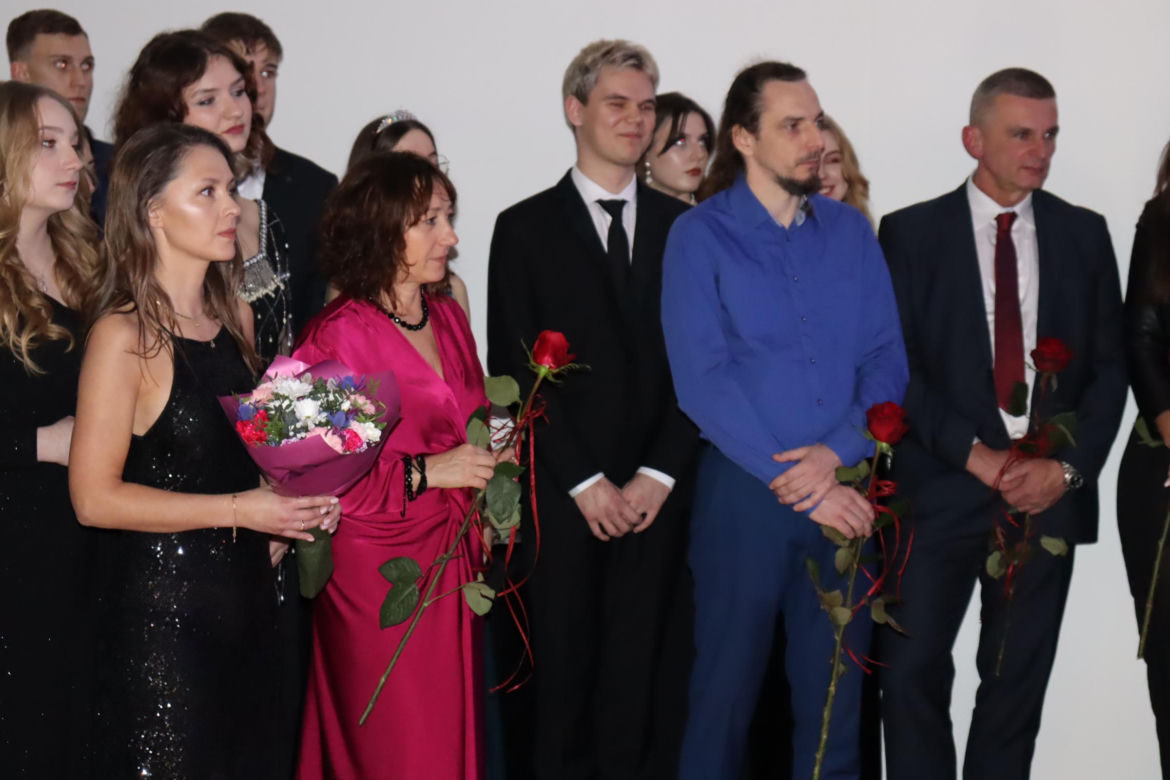 Studniówka uczniów z V LO im. Klaudyny Potockiej w Poznaniu