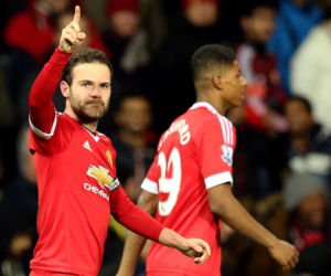 Piłkarze Manchesteru City i Manchesteru United