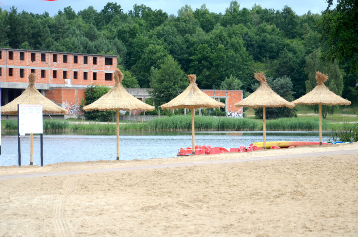 W Siemiatyczach jak w ciepłych krajach. Tak zmieniła się plaża nad zalewem [ZDJĘCIA]