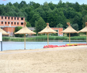 W Siemiatyczach jak w ciepłych krajach. Tak zmieniła się plaża nad zalewem [ZDJĘCIA]