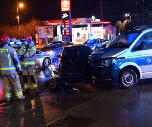 Zderzenie osobówki i radiowozu na ul. 1 Maja