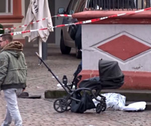 To on rozjeżdżał ludzi samochodem! Zostały po ich tylko buty