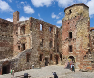 To jedno z najpiękniejszych miast w woj. śląskim. Zachwyca zamkiem, który należał do biskupów z Krakowa