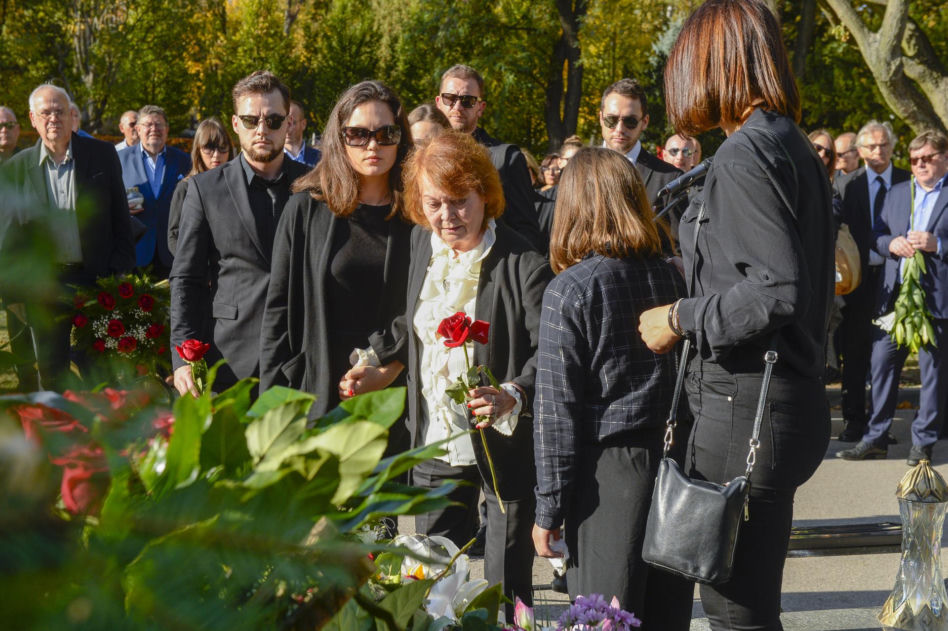Fani w rozpaczy! Nie żyje wielka gwiazda ekranu! Iga Cembrzyńska odeszła w wieku 87 lat.
