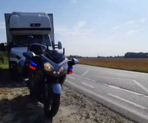 Jechał przechylony i przeładowany 