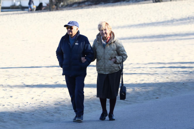 Stefan Friedmann z żoną na spacerze