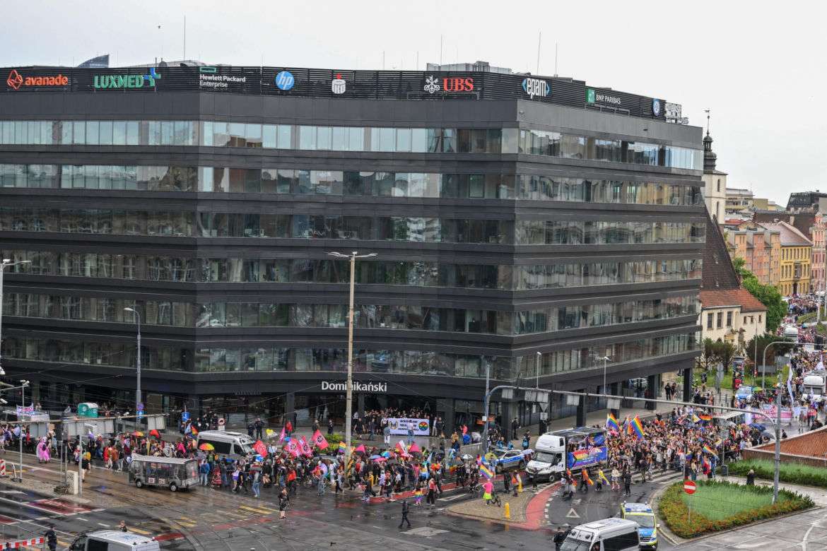 Wrocław. Ulicami miasta przeszedł 17. Marsz Równości