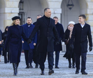 Marta Nawrocka zachwyciła stylizacją na Orszaku Trzech Króli. Projektant mody wprost: To symbol eleganckiej klasyki z domieszką retro