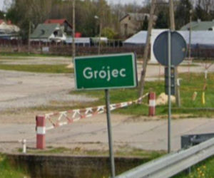 Horror w centrum Grójca. Szaleniec z nożem pociął dwie kobiety. Szokujące szczegóły zdarzenia!