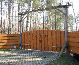 Ogrodzenia drewniane - na skraju puszczy