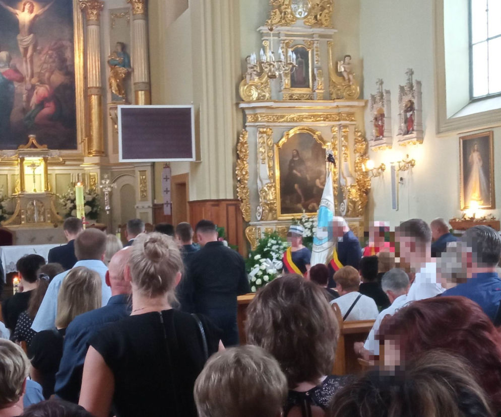 Pogrzeb ofiar wypadku w Elżbietowie. Zosia i jej mama Małgorzata L. wyruszą w ostatnią drogę