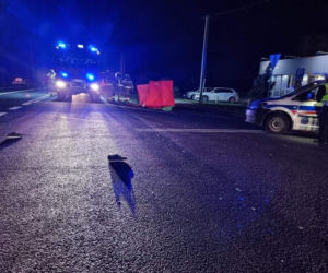 Drobin. Autobus zabił go na przejściu! Zostały tylko buty [ZDJĘCIA]