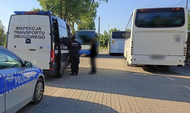Kierowca autobusu przewoził dzieci do szkoły, będąc pod wpływem alkoholu! Zatrzymali go inspektorzy ITD z Siedlec