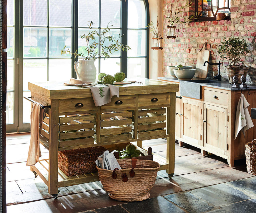 Styl prowansalski w kuchni. Jak stworzyć ciepłe i przytulne wnętrze z duszą?