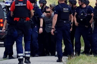 Obława zakończona. Podejrzany o zabójstwo w Mierzawie zatrzymany