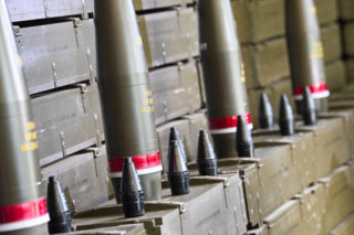 Ponad 13,5 mld zł na amunicję 155 mm.  Kontrakt na setki tysięcy pocisków