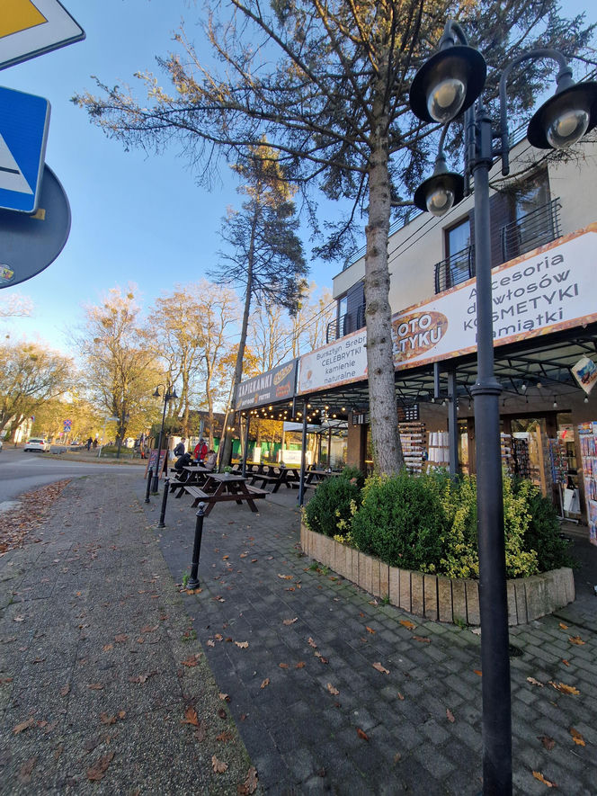 Nowy trend nad morzem! Lody i pamiątki w połowie listopada? Ta nadmorska miejscowość jest czynna cały rok