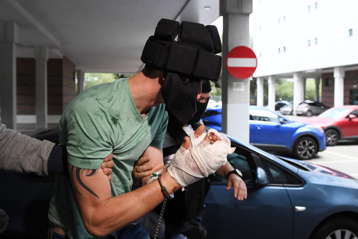 Horror w Gdańsku. Robert zabił Paulinę na oczach dzieci. Dwa noże w głowie ofiary