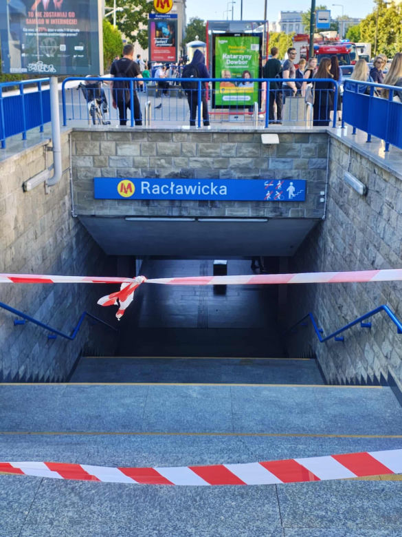 Ruch na linii M1 został wstrzymany 